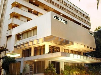 Hotel Chalukya Бангалор Екстериор снимка