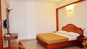 Hotel Chalukya Бангалор Екстериор снимка